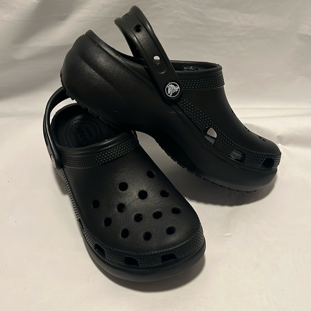 CROCS Black Platform Bae Size 7
